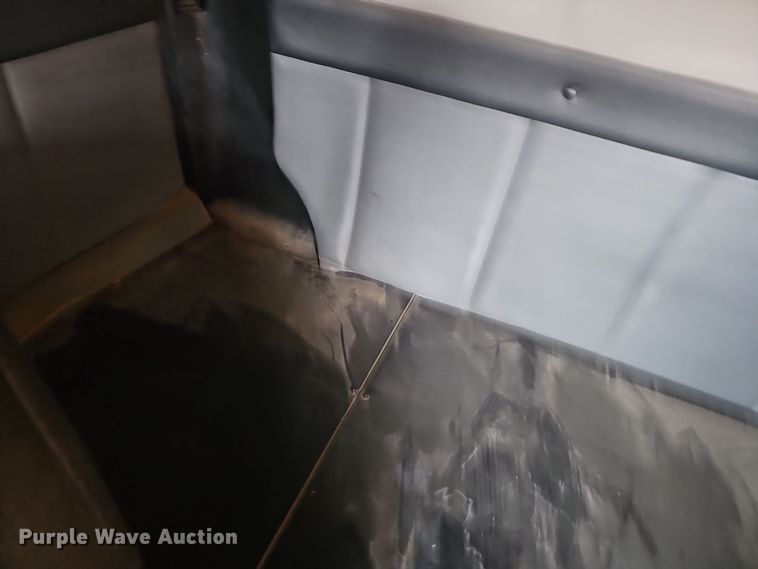 image for item NP9248 1997 Volvo Integral Sleeper  semi truck