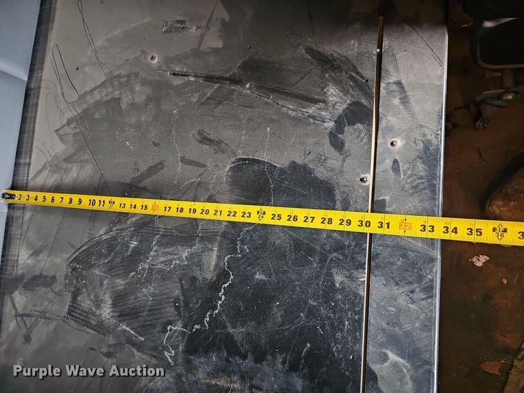 image for item NP9248 1997 Volvo Integral Sleeper  semi truck