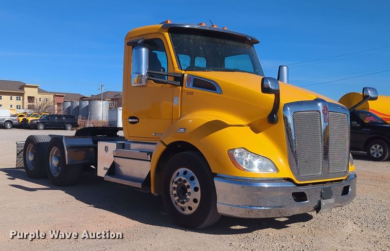 image for item OD9106 2020 Kenworth T680  semi truck