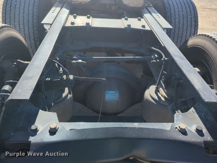 image for item OD9106 2020 Kenworth T680  semi truck