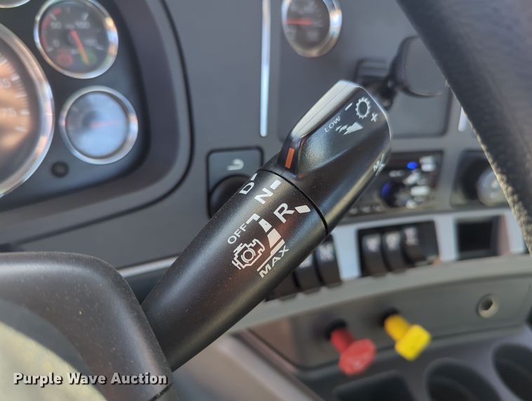 image for item OD9106 2020 Kenworth T680  semi truck