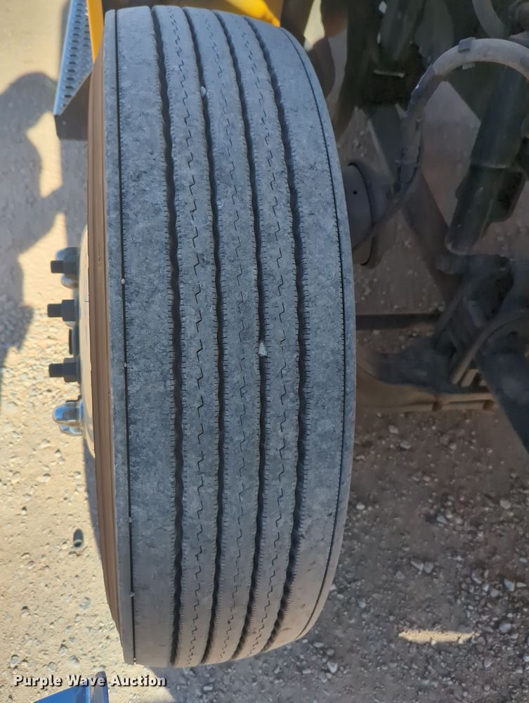 image for item OD9106 2020 Kenworth T680  semi truck