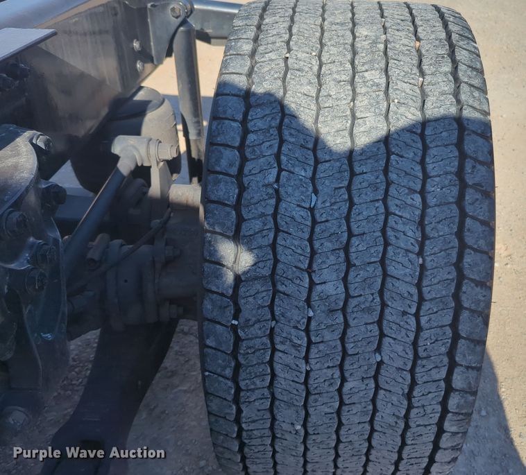 image for item OD9106 2020 Kenworth T680  semi truck