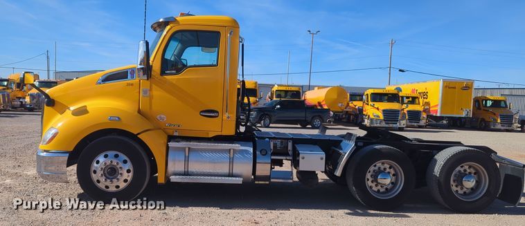 image for item OD9107 2019 Kenworth T680  semi truck