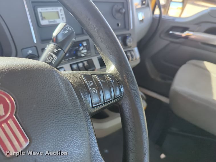 image for item OD9107 2019 Kenworth T680  semi truck