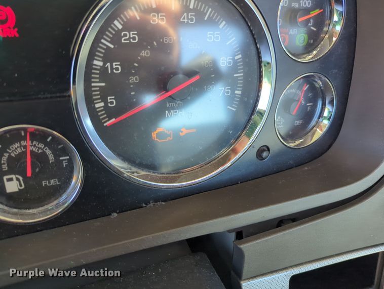 image for item OD9107 2019 Kenworth T680  semi truck