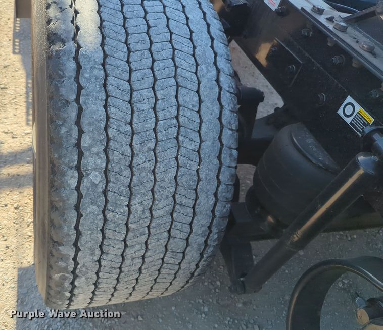 image for item OD9107 2019 Kenworth T680  semi truck