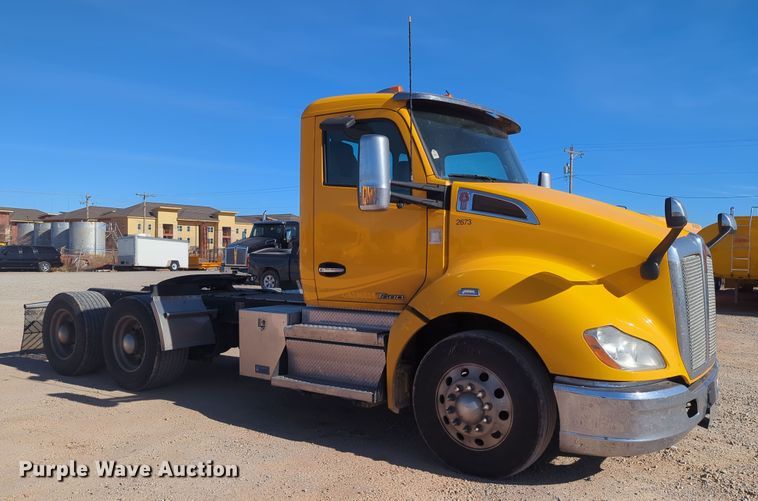 image for item OD9108 2020 Kenworth T680  semi truck