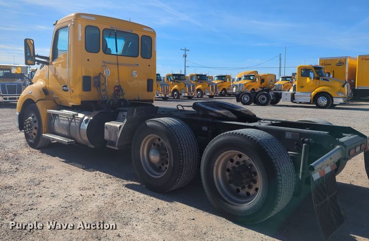 image for item OD9108 2020 Kenworth T680  semi truck