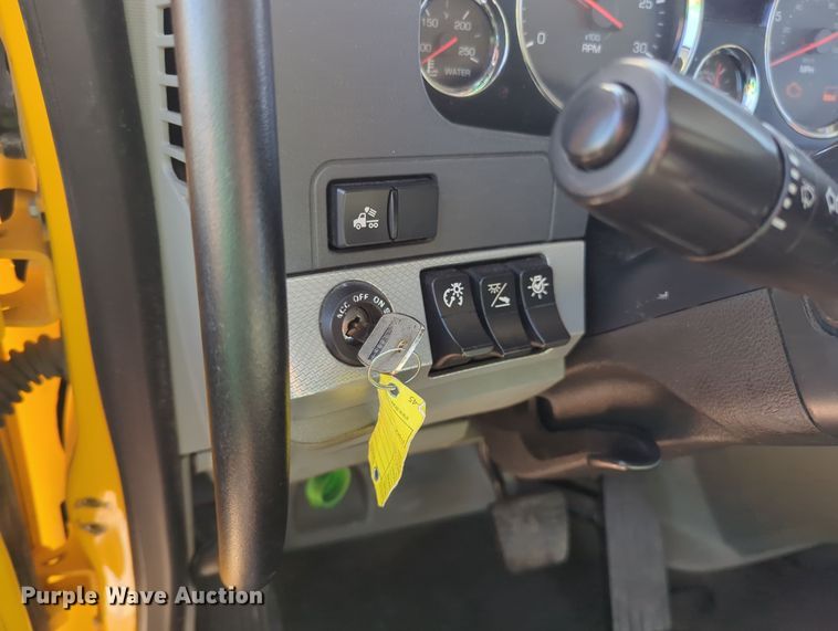 image for item OD9108 2020 Kenworth T680  semi truck