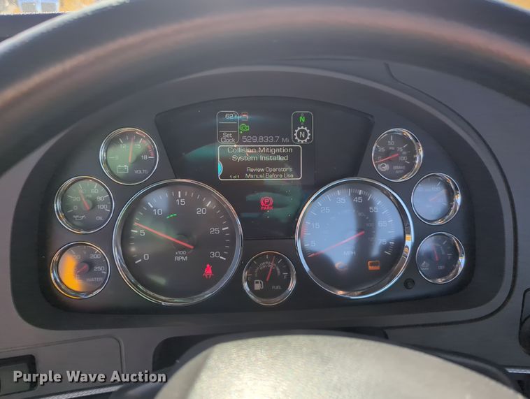 image for item OD9108 2020 Kenworth T680  semi truck