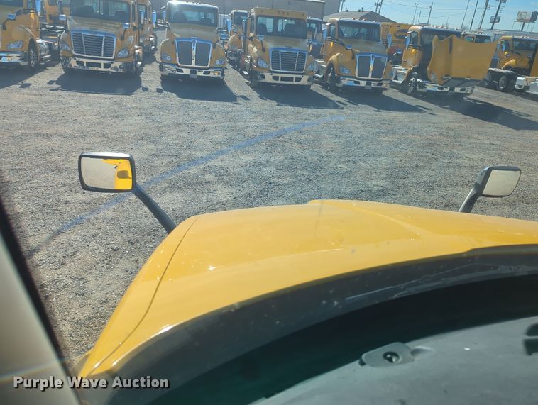 image for item OD9108 2020 Kenworth T680  semi truck