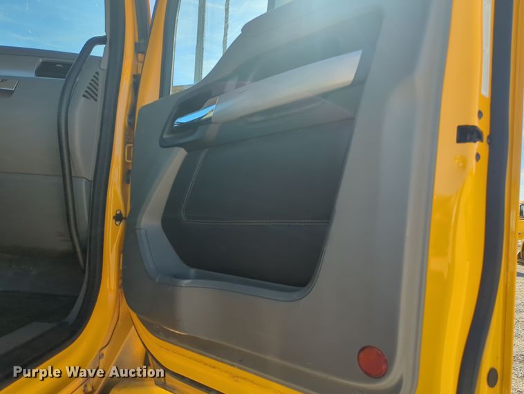 image for item OD9108 2020 Kenworth T680  semi truck