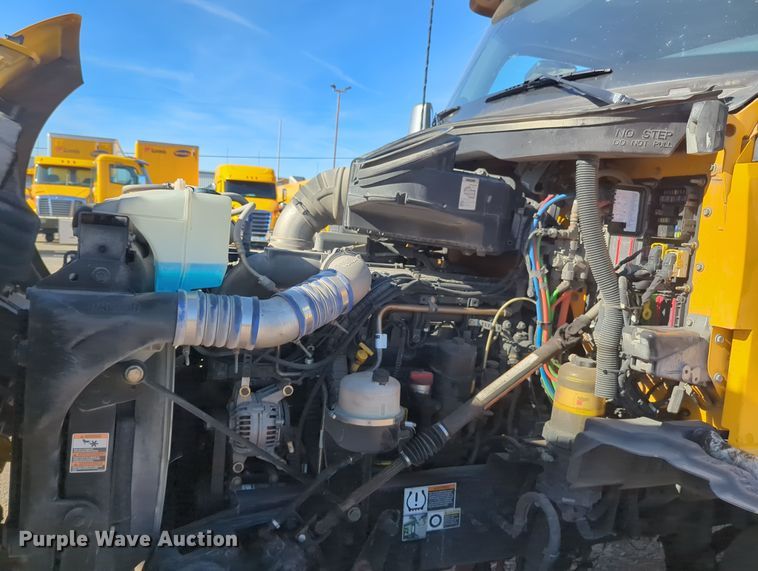 image for item OD9108 2020 Kenworth T680  semi truck