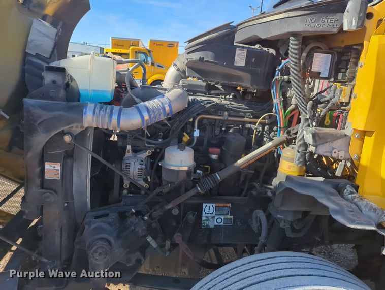 image for item OD9108 2020 Kenworth T680  semi truck