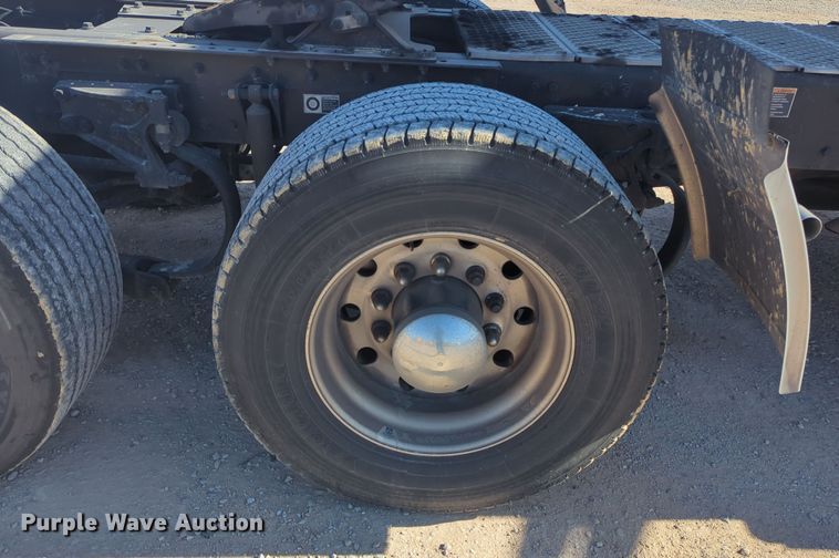 image for item OD9108 2020 Kenworth T680  semi truck