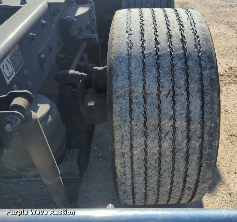 image for item OD9108 2020 Kenworth T680  semi truck