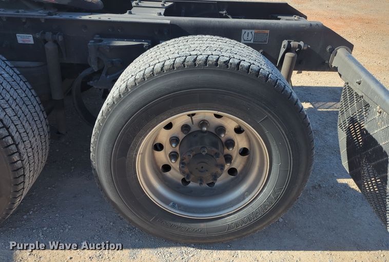 image for item OD9108 2020 Kenworth T680  semi truck