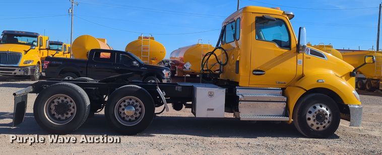 image for item OD9109 2019 Kenworth T680  semi truck