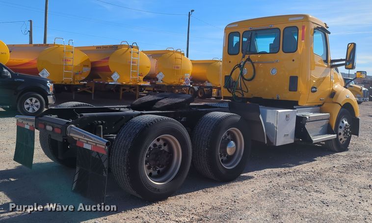 image for item OD9109 2019 Kenworth T680  semi truck