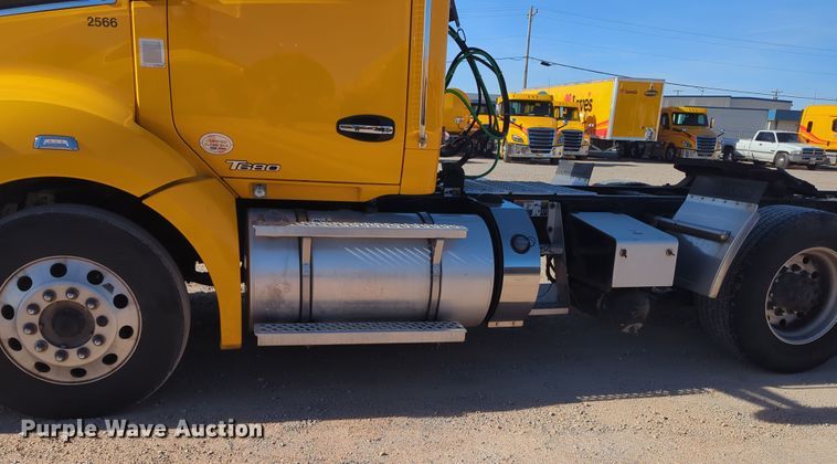 image for item OD9109 2019 Kenworth T680  semi truck