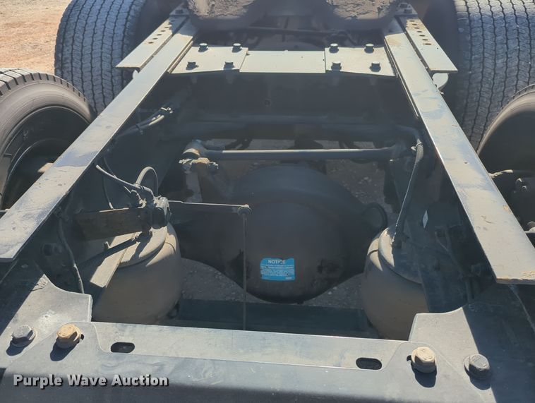 image for item OD9109 2019 Kenworth T680  semi truck