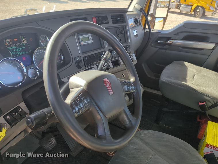 image for item OD9109 2019 Kenworth T680  semi truck