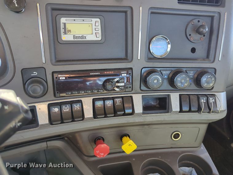 image for item OD9109 2019 Kenworth T680  semi truck