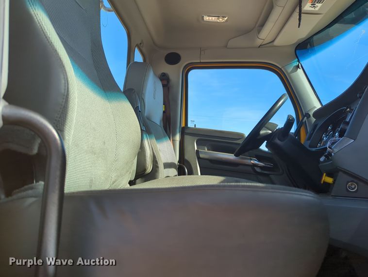 image for item OD9109 2019 Kenworth T680  semi truck