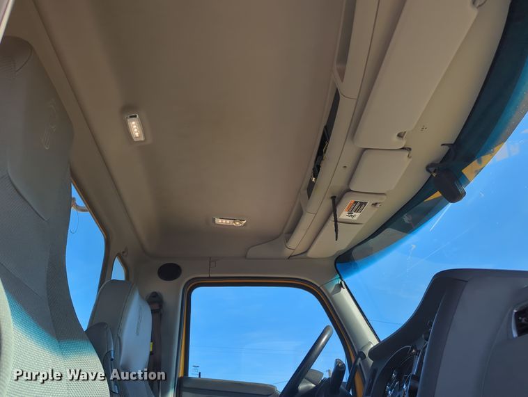 image for item OD9109 2019 Kenworth T680  semi truck