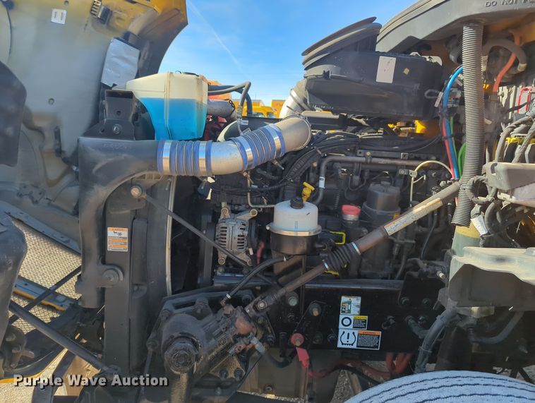 image for item OD9109 2019 Kenworth T680  semi truck