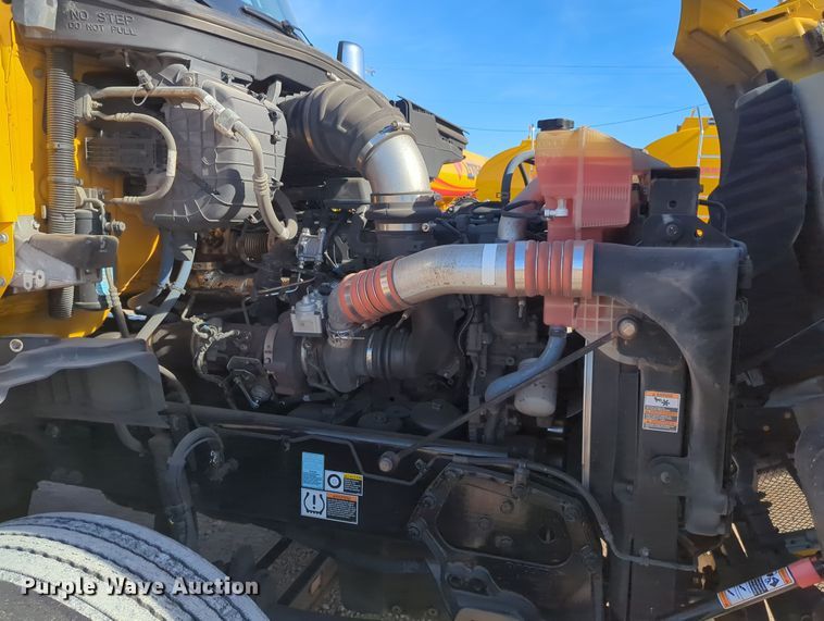 image for item OD9109 2019 Kenworth T680  semi truck