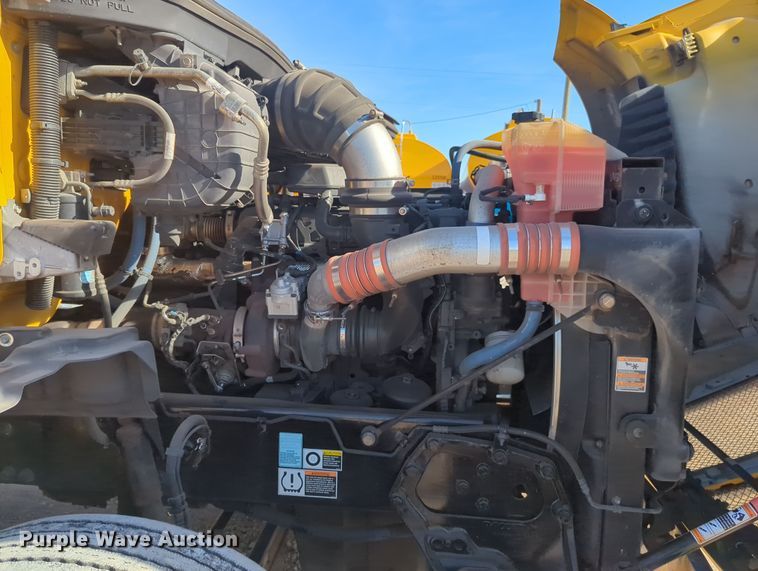 image for item OD9109 2019 Kenworth T680  semi truck