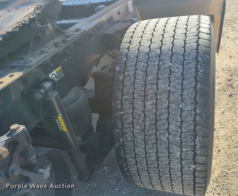 image for item OD9109 2019 Kenworth T680  semi truck