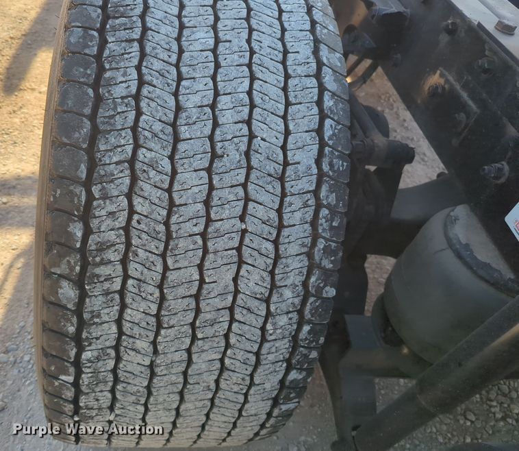 image for item OD9109 2019 Kenworth T680  semi truck