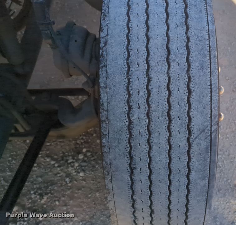 image for item OD9109 2019 Kenworth T680  semi truck