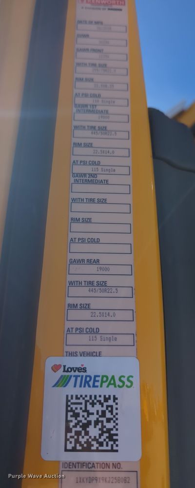 image for item OD9109 2019 Kenworth T680  semi truck