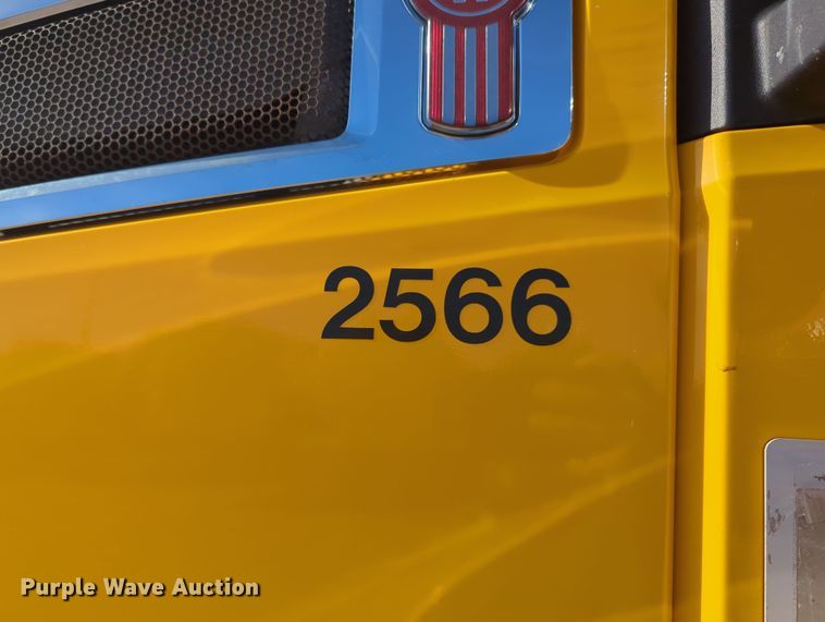 image for item OD9109 2019 Kenworth T680  semi truck