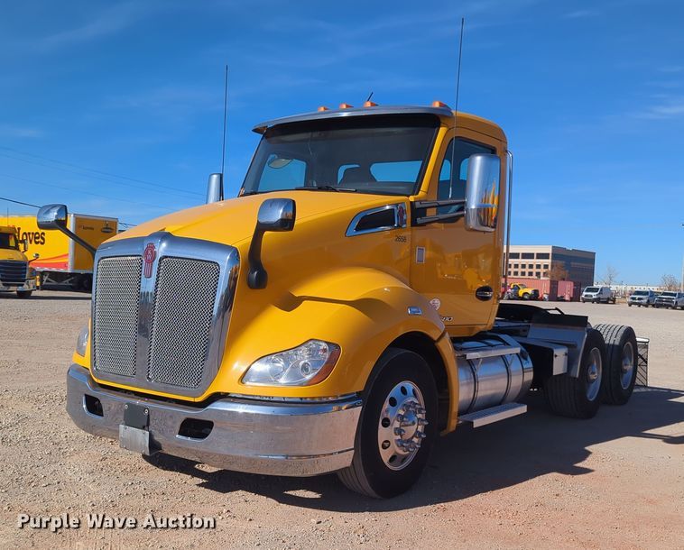 image for item OD9110 2020 Kenworth T680  semi truck