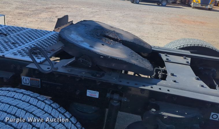 image for item OD9110 2020 Kenworth T680  semi truck