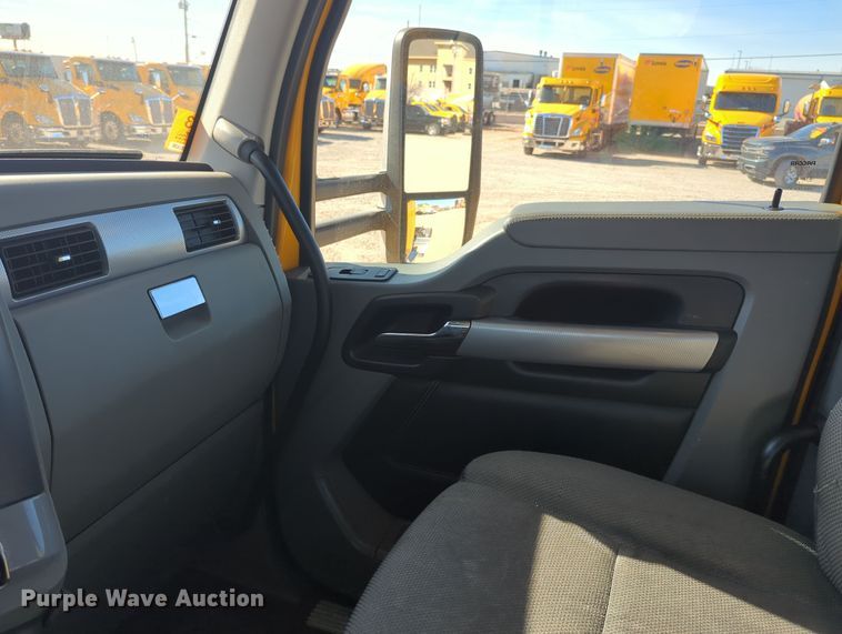 image for item OD9110 2020 Kenworth T680  semi truck