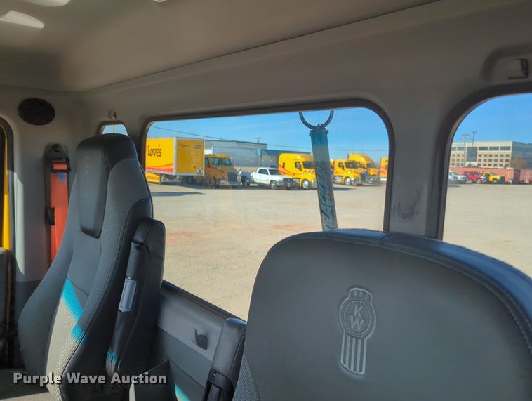 image for item OD9110 2020 Kenworth T680  semi truck