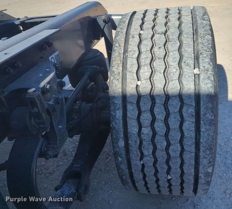 image for item OD9110 2020 Kenworth T680  semi truck