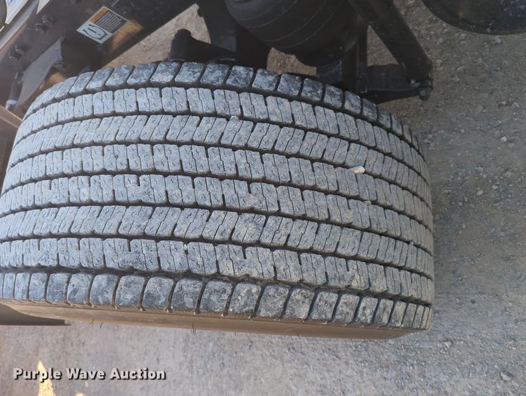 image for item OD9110 2020 Kenworth T680  semi truck