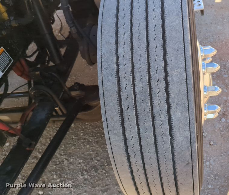 image for item OD9110 2020 Kenworth T680  semi truck