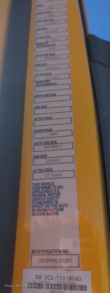 image for item OD9110 2020 Kenworth T680  semi truck