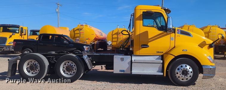 image for item OD9112 2020 Kenworth T680  semi truck
