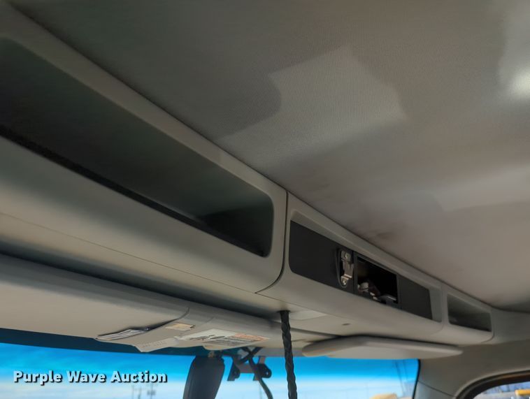 image for item OD9112 2020 Kenworth T680  semi truck