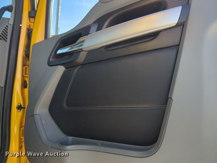 image for item OD9112 2020 Kenworth T680  semi truck