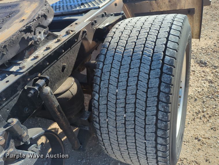 image for item OD9112 2020 Kenworth T680  semi truck